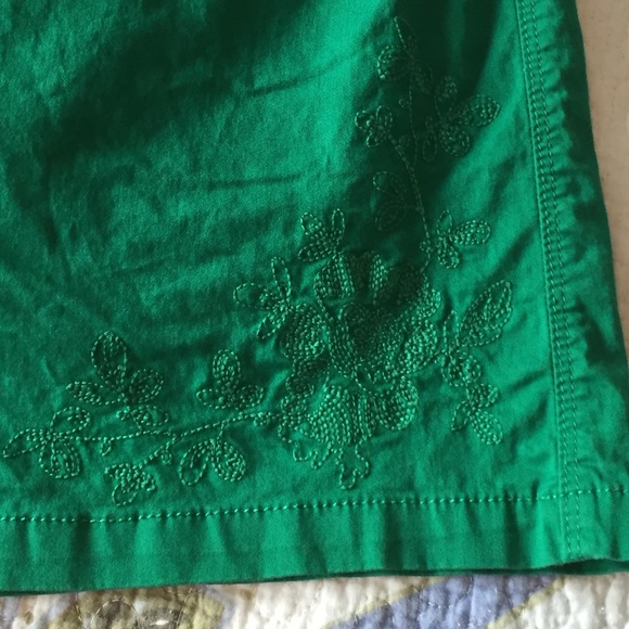 Green skort (size 4) - Picture 2 of 4